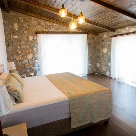 Yaba Villa *
